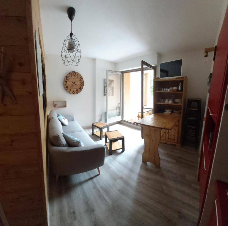 Appartement 4 personnes Serre Chevalier Montagne/Contemporain Refait à neuf - B&B La Salle les Alpes