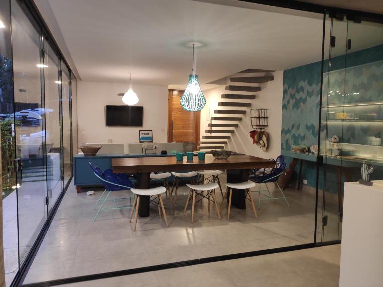 Casa completa com piscina em frente à praia em Maresias - Ferienwohnung São Sebastião