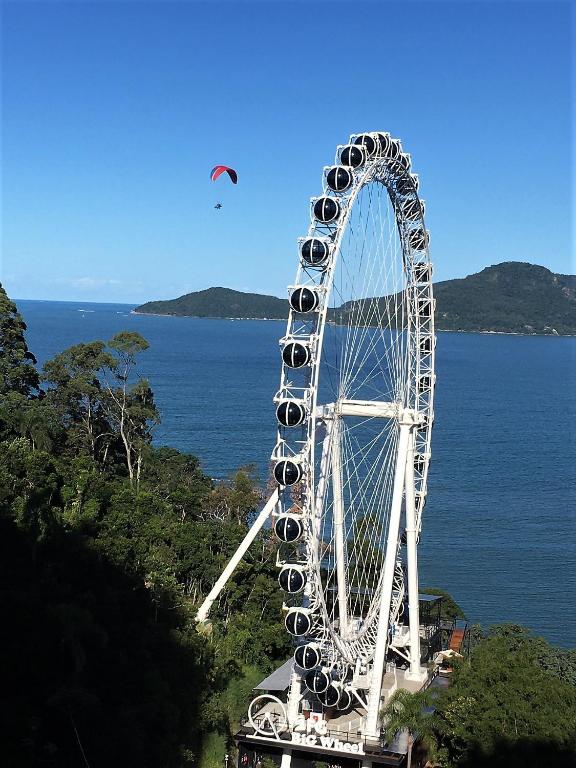 Apartamento Studio Superior com vista da BIG Wheel - B&B Balneário Camboriú
