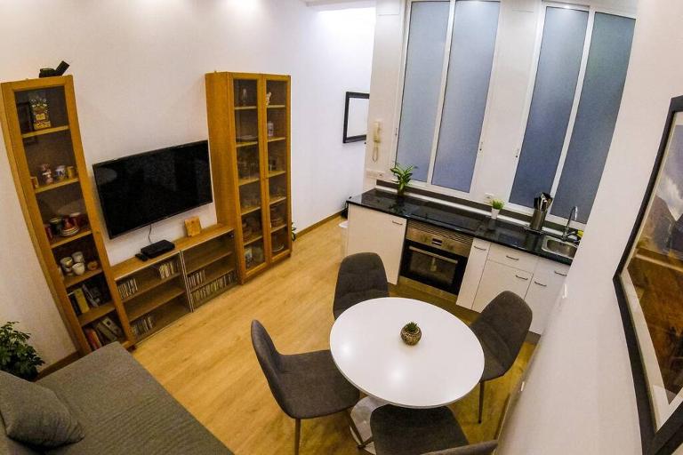 Piso VIP Anton Martin. Madrid Centro. - B&B Madrid