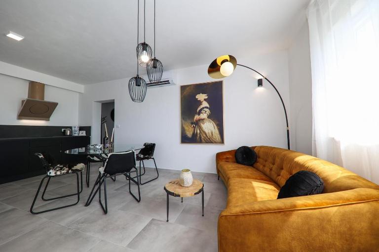 Apartment Nero - B&B Zadar