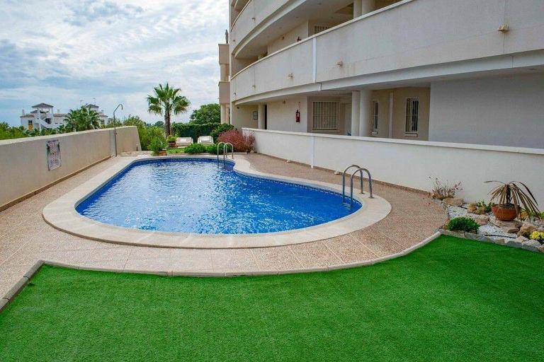 2 Bed Penthouse with large solarium and sea views - B&B Villamartin