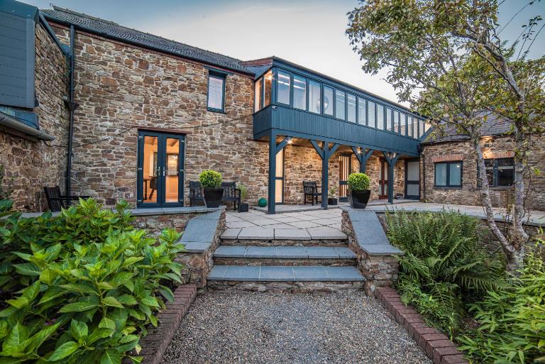 Timber Hill - Parkfields - B&B Haverfordwest