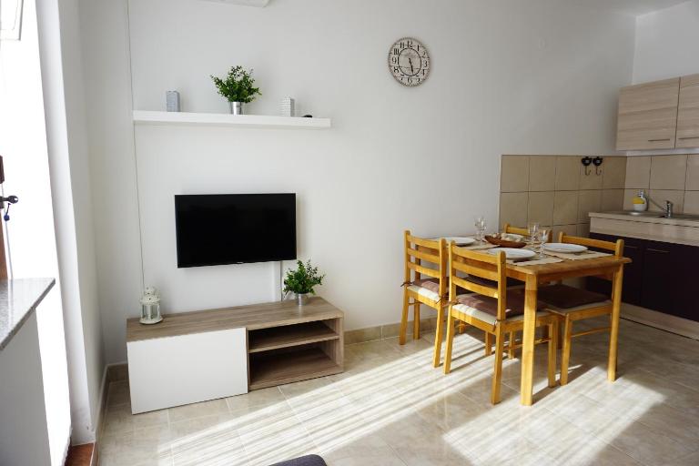 Apartment Jelena - Ferienwohnung Fazana