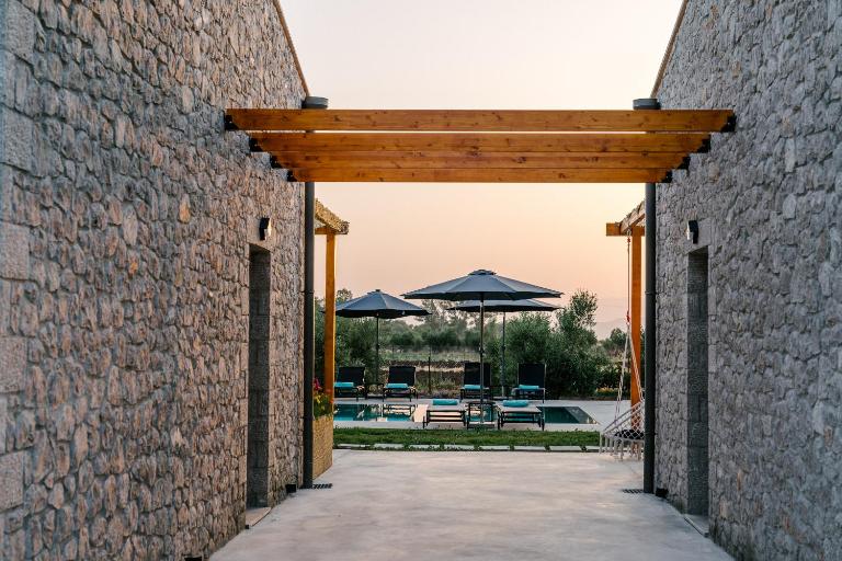 Irissa Suites - Ferienwohnung Paralía Iríon