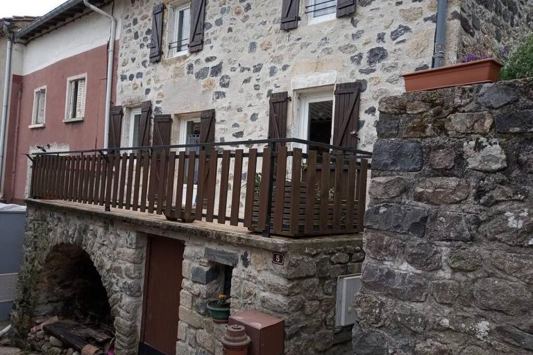Maison en pierres au cœur d'un village Ardéchois - B&B Pont-de-Labeaume