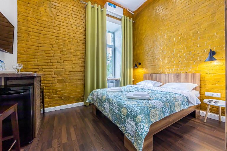 Kyiv Yellow Loft - Bed and Breakfast Kyiv