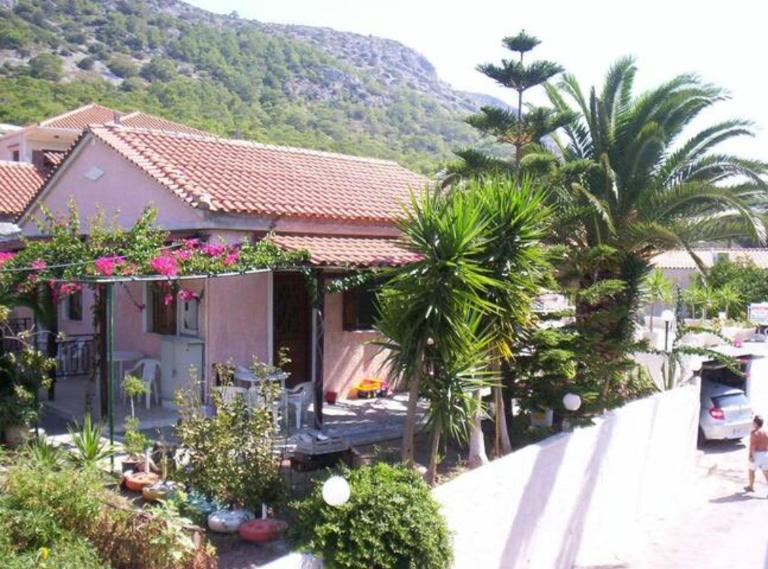 "Patra's" Apartments Patra - Bed and Breakfast Poseidónion