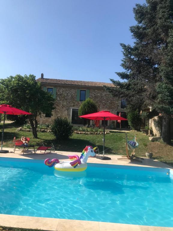 La Bergerie des Amandiers Chambres et Table d'Hôtes - B&B Malataverne