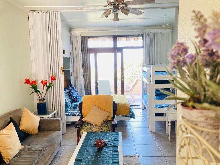 Ocean Breeze 9 - B&B eManzimtoti