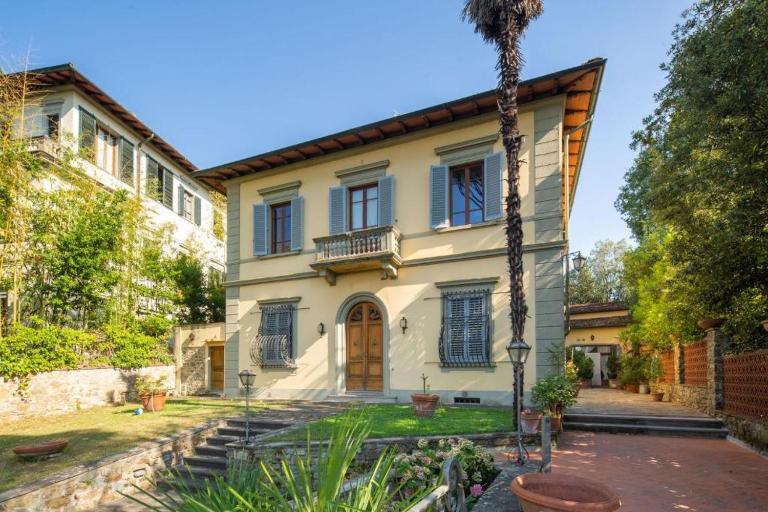 Villa Lia - Apartment in Villa with private garden and Pool - B&B Florence