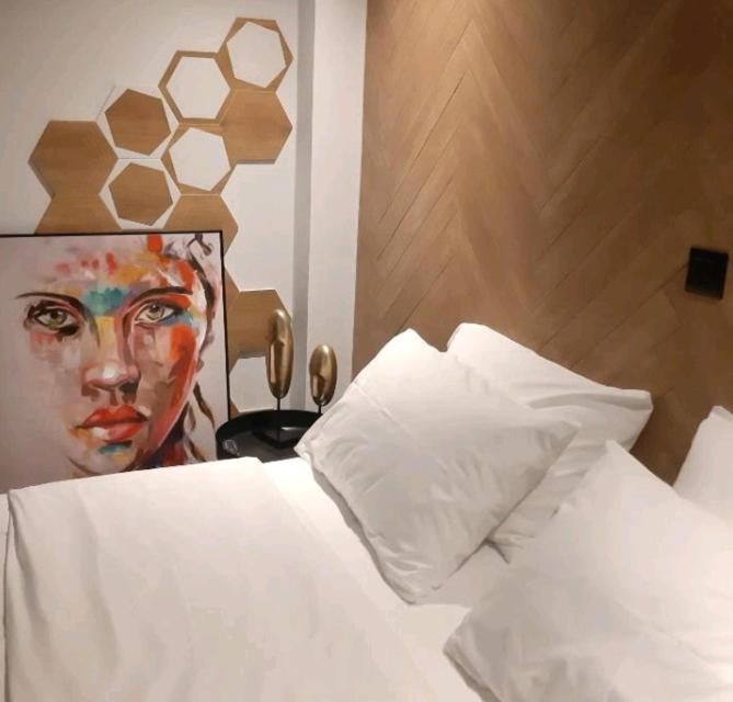 Sroom Apartment - Chambres d'hôtes Mesolóngi