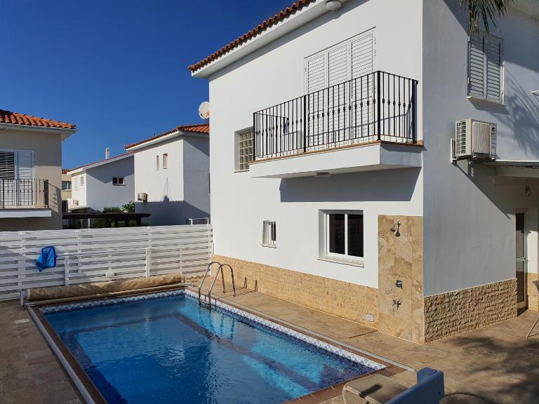 Protaras sea view Villa with private pool - B&B Protaras