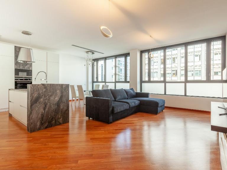 easyhomes-Madonnina View - Bed and Breakfast Milaan