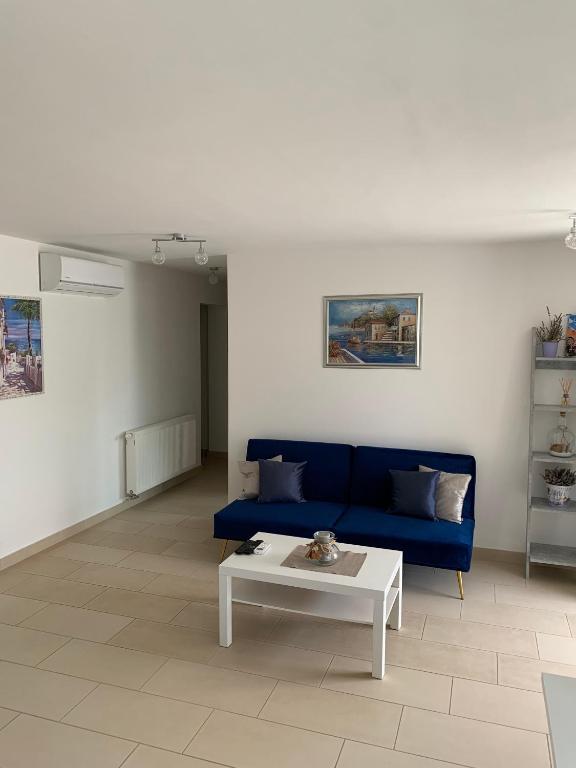 Apartment Babic - Bed and Breakfast Seget Vranjica