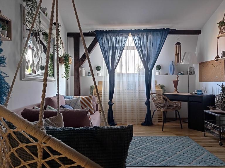 Urban Zen Den 2 Room Condo - B&B Bucarest