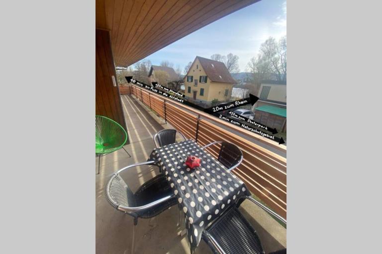 Familien-Haus, Garten, Feuerstelle mit Grill, 50m zum Rhein - B&B Stein am Rhein