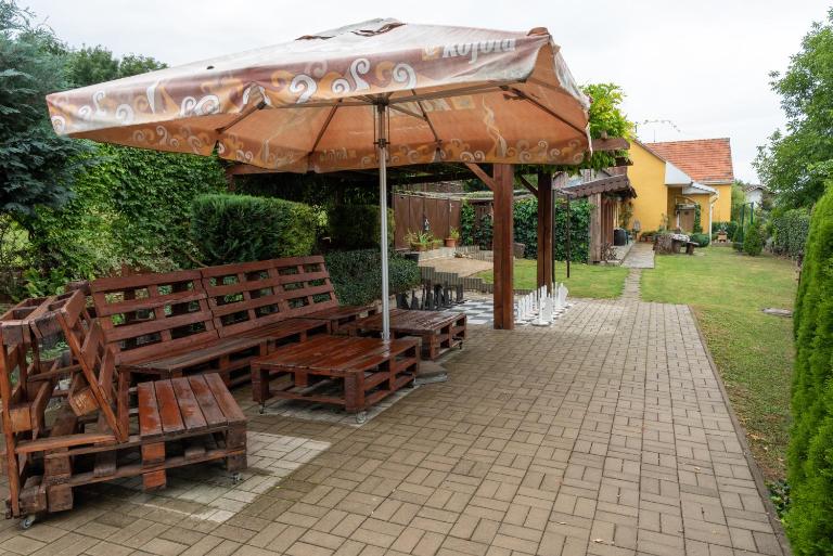 Podhájska - Apartmány Pod Orechom - B&B Podhájska