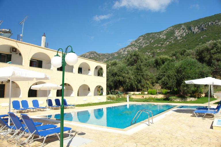Prasoudopetra - B&B Agios Mathaios