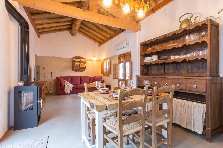 Encantadora casa rural con piscina privada - Bed and Breakfast El Bosque