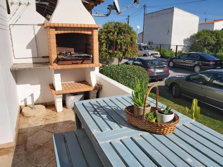 Casa dos Sorrisos - 3 bedroom apartment, terrace, barbecue, AC, Wifi, beach - Ferienwohnung Olhão