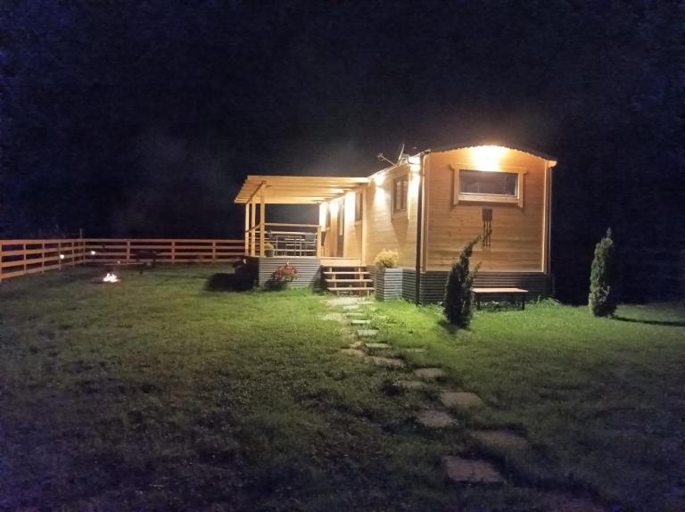 La Casuta din Ciocanesti Art - B&B Ciocănești