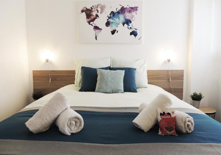 Appart'AZUR Haguenau - Proche Gare au calme - Wifi - Lit confort - Parking facile et gratuit - B&B Haguenau