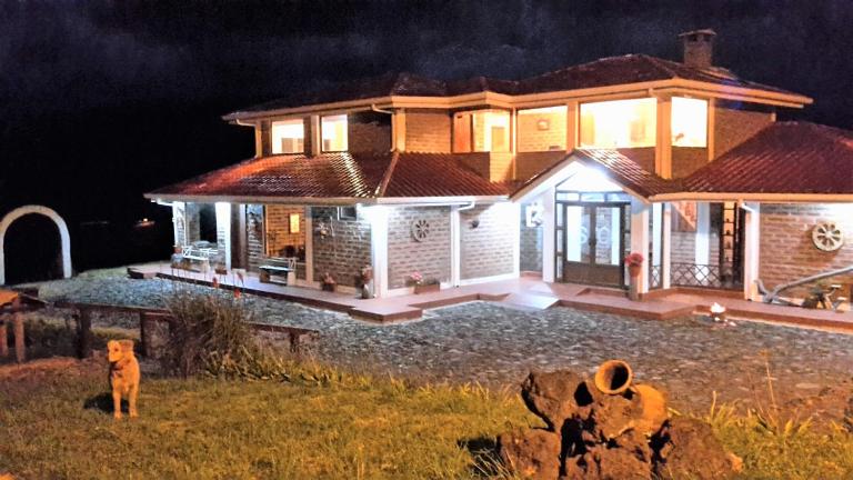 Balcon al Cotopaxi Hosteria - B&B Sangolquí