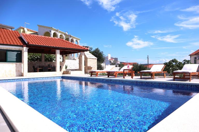 Restful Kanica House - B&B Rogoznica