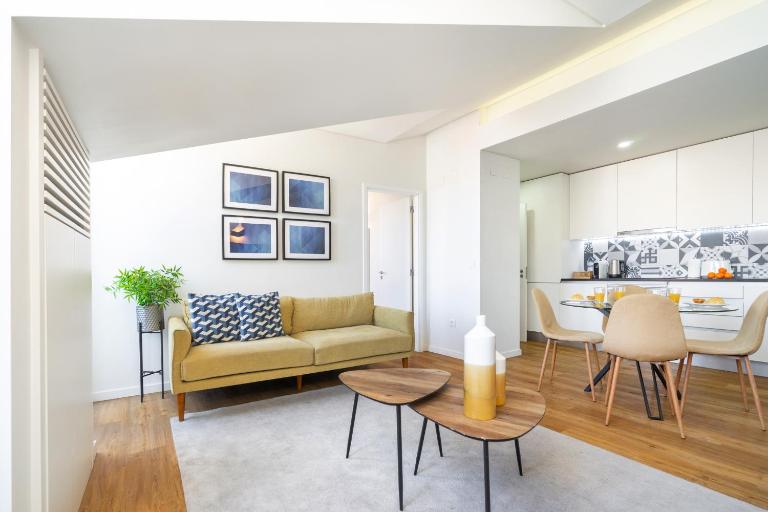 WHome Alcântara Premium Apartment - Bed and Breakfast Lissabon