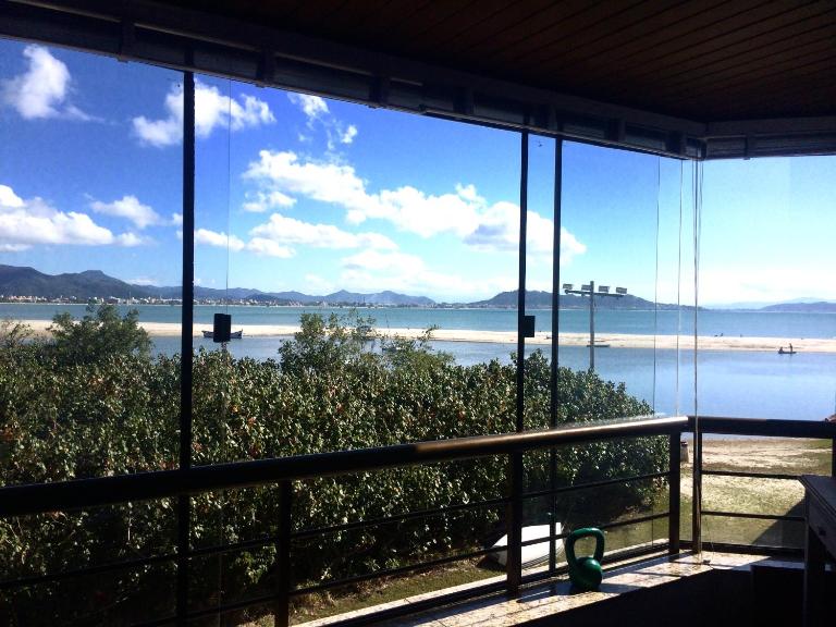 BEIRA DA PRAIA com VISTA TOTAL DO MAR - Ferienwohnung Florianópolis