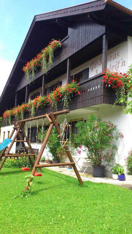 Gästehaus Sonnleit`n - B&B Lenggries