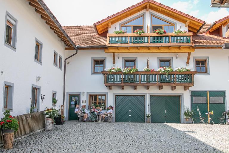 Ferienhof Naderhirn - Bauernhof - B&B Wegscheid