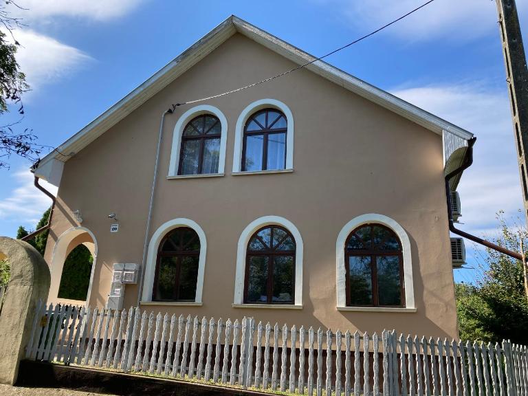 Tisza-Holtág Apartman Tiszadada - Chambres d'hôtes Tiszadada