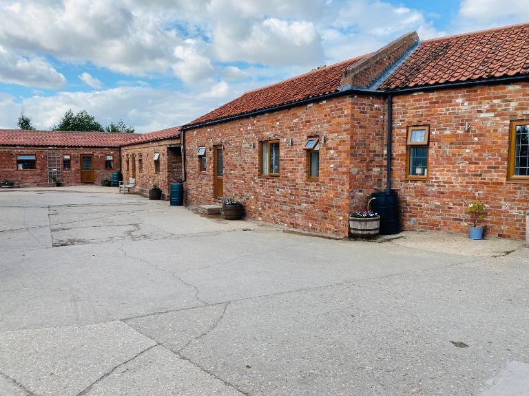 Field Farm Holiday Cottages and Glamping - Ferienwohnung Anderby