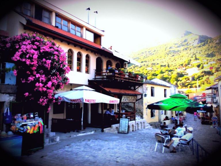 Apartment Old Town Stari Bar - Bed and Breakfast Bar