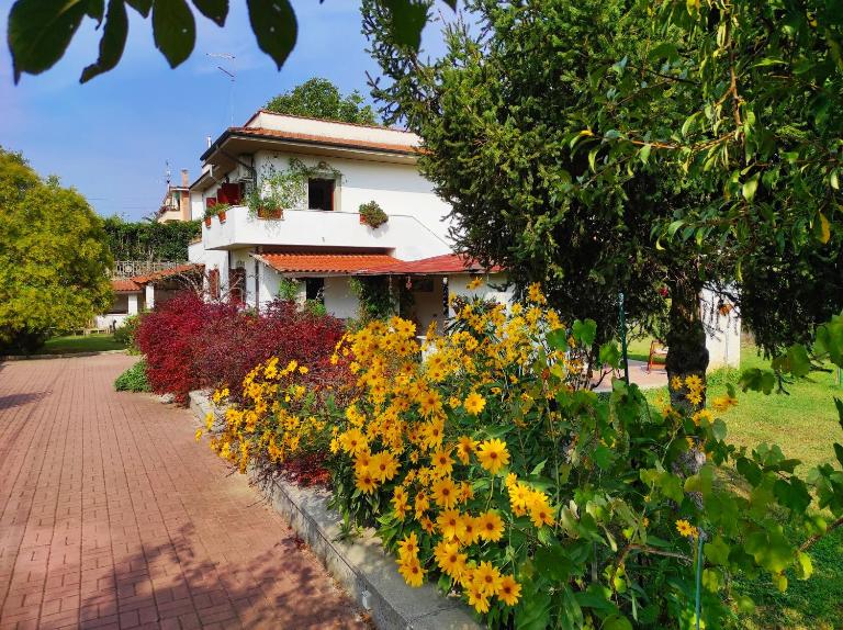 Il Ciliegio Holiday Apartment With Garden - Chambres d'hôtes Palombara Sabina