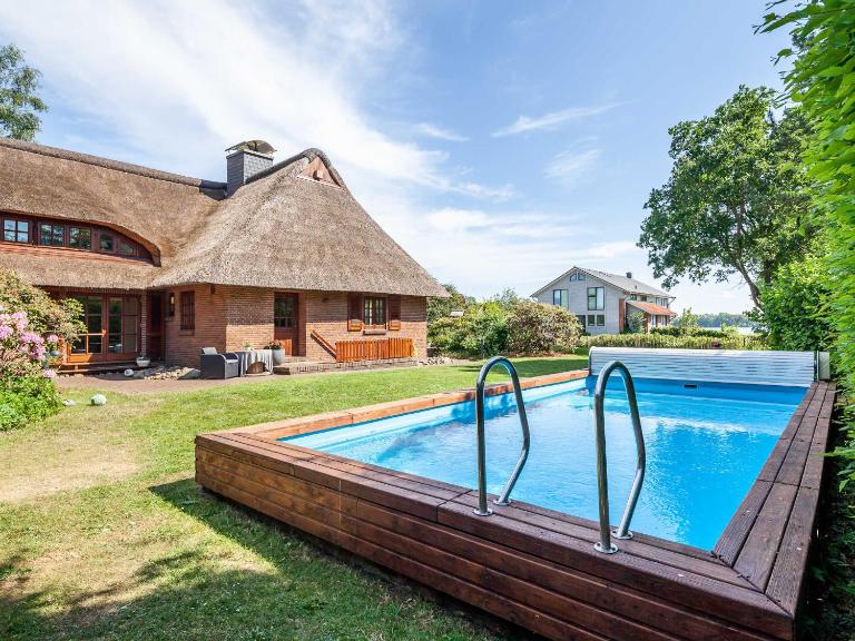 Ferienhaus REETselig mit Pool Sauna - B&B Klein Barkau