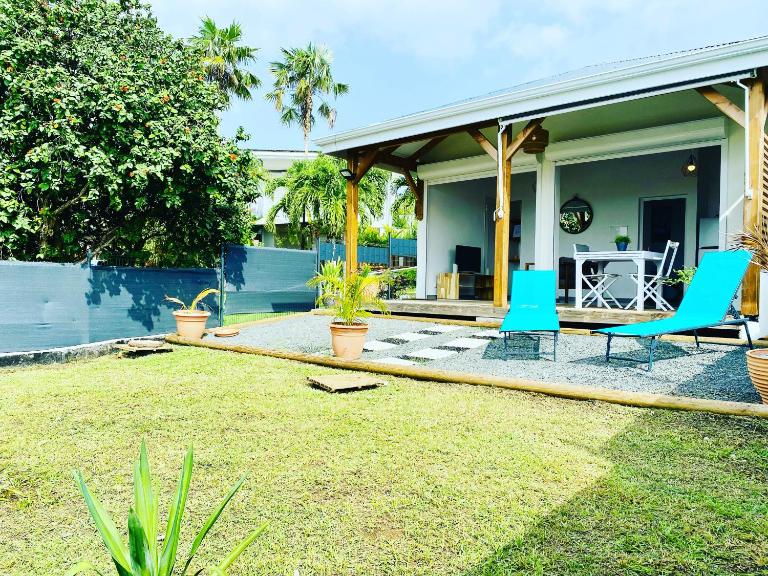 Vanille, à proximité des plages, idéalement situé pour visiter la Guadeloupe - B&B Le Gosier