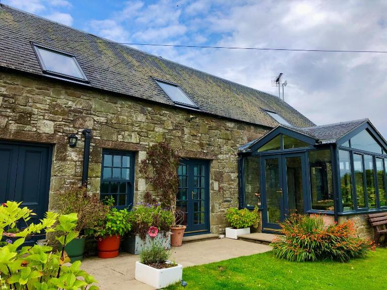 Trossachs Barn & Cabin - boutique B&B - B&B Port of Menteith
