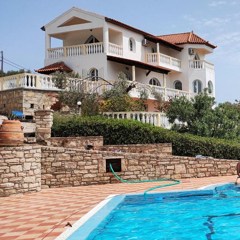 Villa Sarah - Chambres d'hôtes Pitsídia