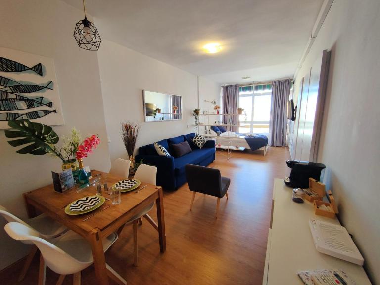 La Perla Apartment BY NAMASTE ELITE - Ferienwohnung Torremolinos