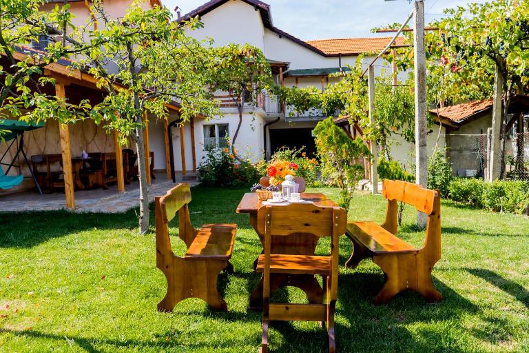 Къща за гости Лиляна - B&B Resilovo