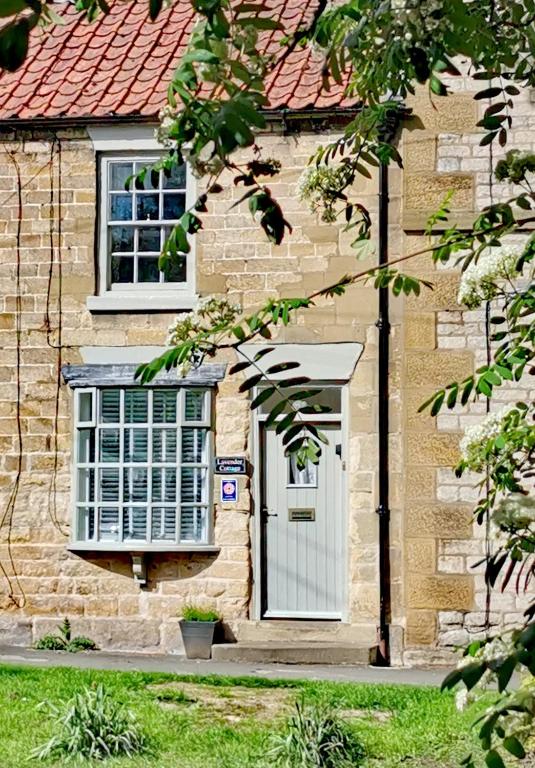 Lavender Cottage, Grade 2 Listed Period Stone Built Cottage In Pickering, North Yorkshire - B&B Pickering