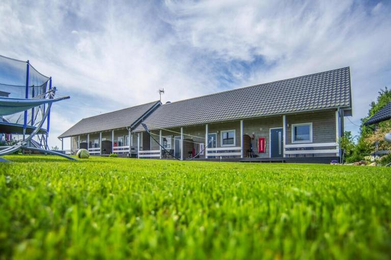 Air-conditioned holiday homes, summer pool, Rewal - B&B Rewal