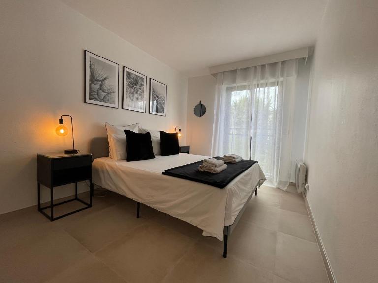 Domaine D'Ahmosis, modern 2 bedrooms refurbished apartment, f3 moderne fraichement rénové - B&B Cannet