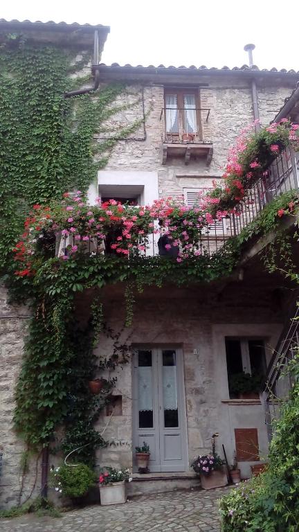 la Casa sull'arco - Albergo diffuso Collelungo - Ferienwohnung Collelungo
