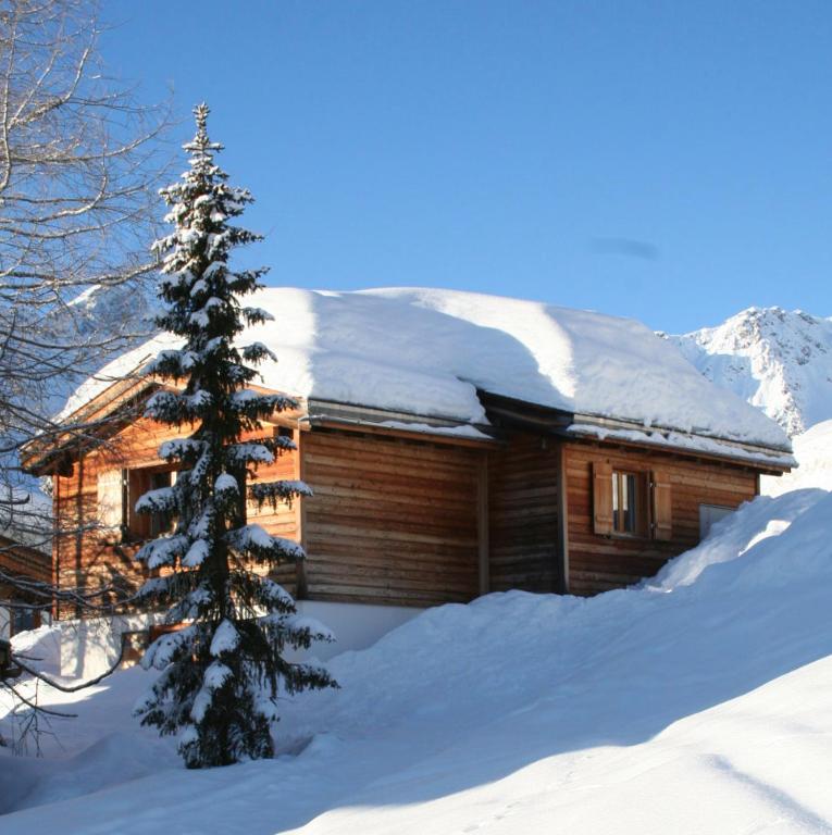 Chalet Höckli Wohnung 2. - Ferienwohnung Arosa