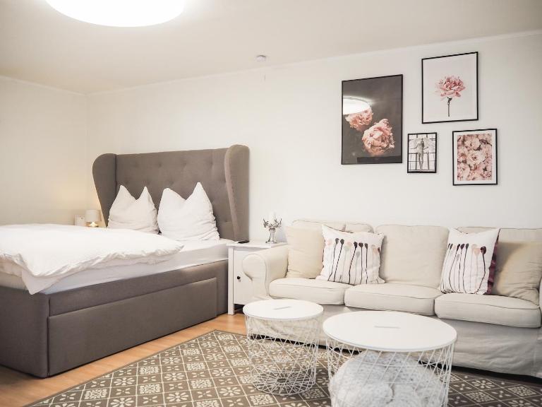 Stylische Wohnung in ruhiger Lage, sehr messenah - B&B Laatzen
