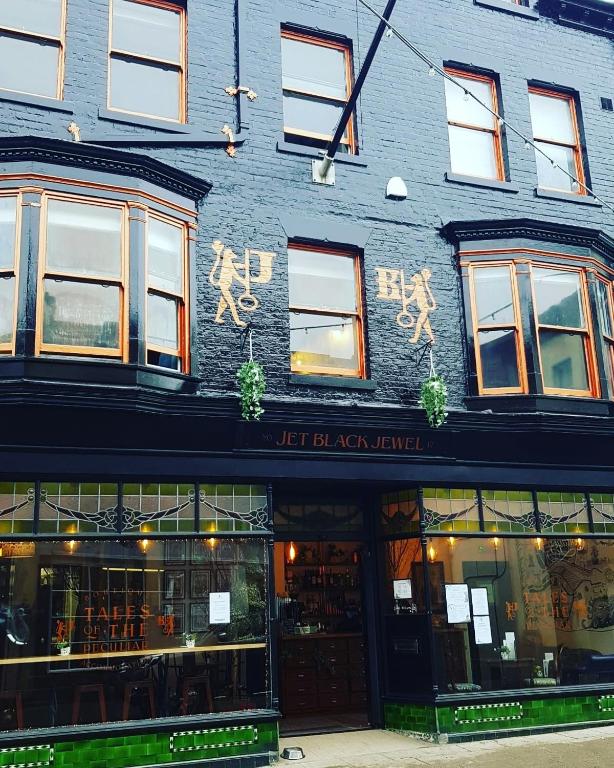 Jet Black Jewel - Ferienwohnung Whitby